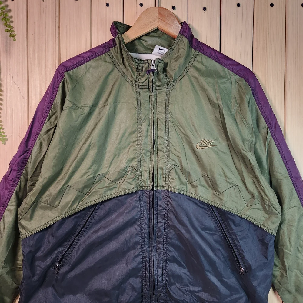 Vintage Nike Windbreaker Men's Green and Black Jacket 90s - Picture 2 of 16